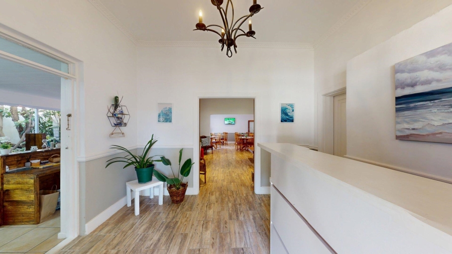 8 Bedroom Property for Sale in Summerstrand Eastern Cape